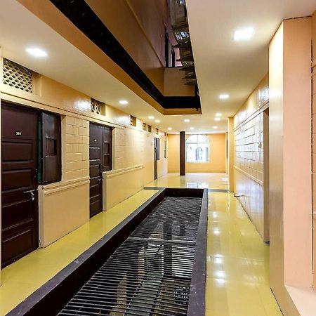 SPOT ON 36557 Hotel Sawera Indore Exterior foto