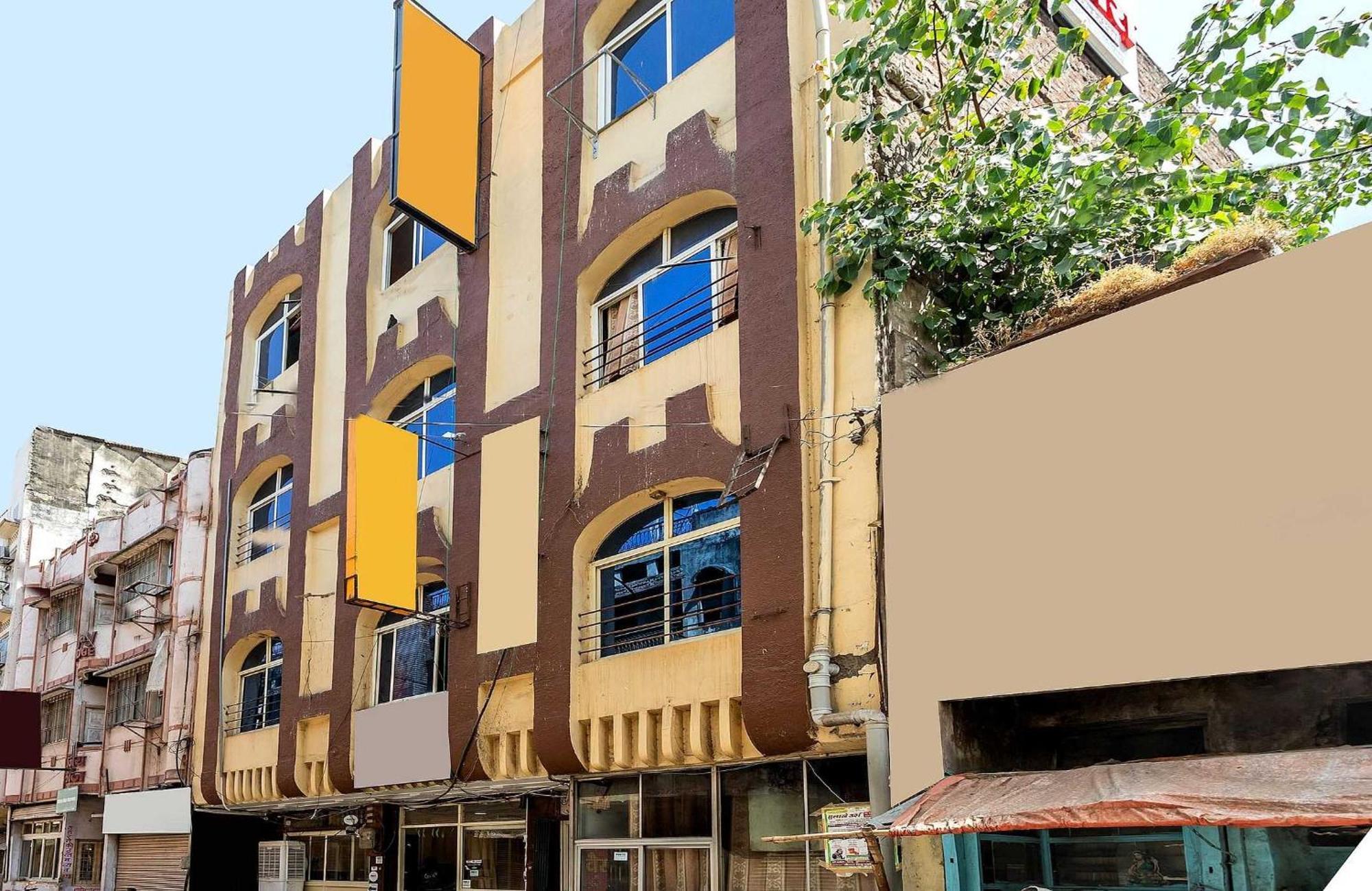 SPOT ON 36557 Hotel Sawera Indore Exterior foto
